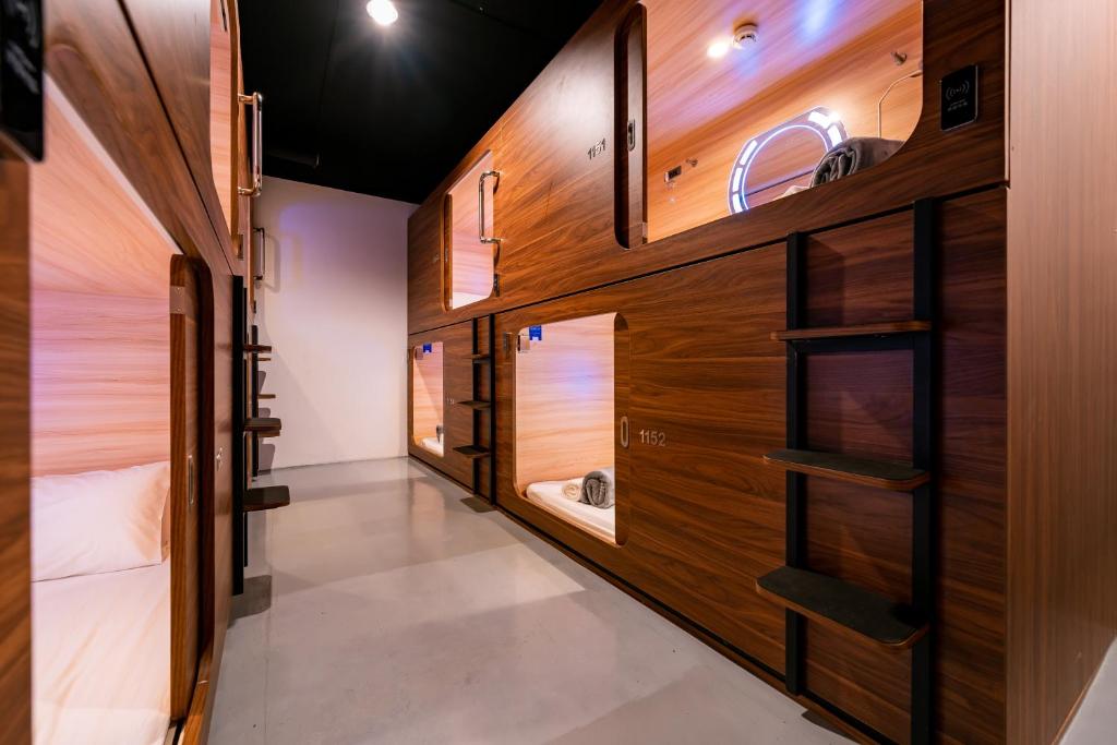 Jpod Capsule Hotel photo 3