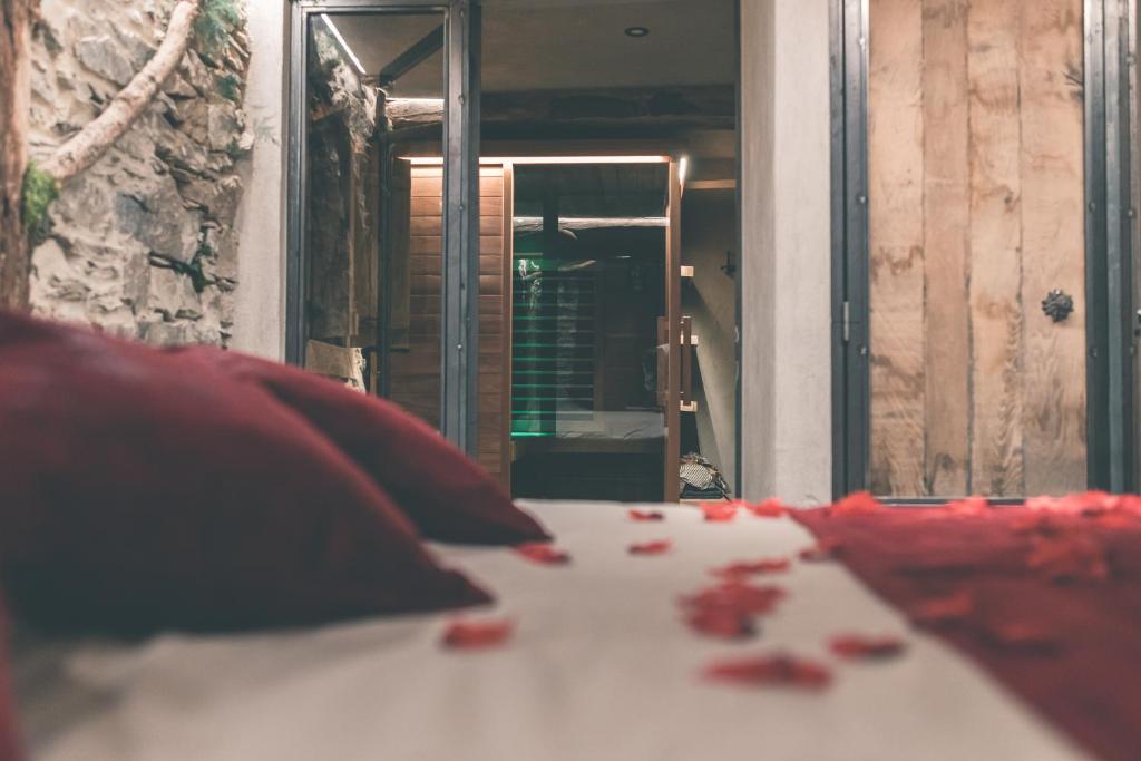 Romantic Getaway - Sauna and Jacuzzi - El Clandestino photo 2