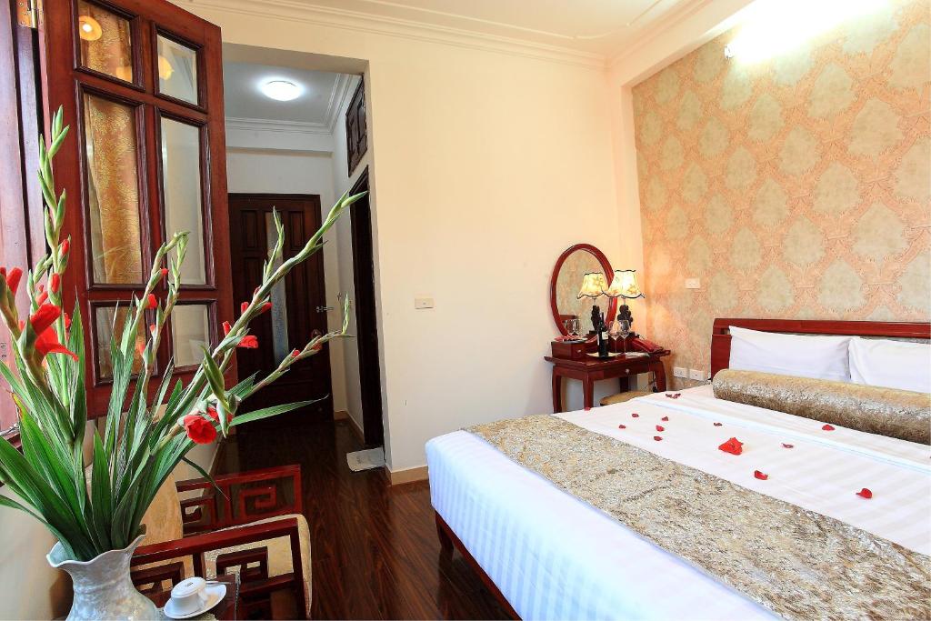 Двухместный (Улучшенный двухместный номер с 1 кроватью), Hanoi Luxury Hotel