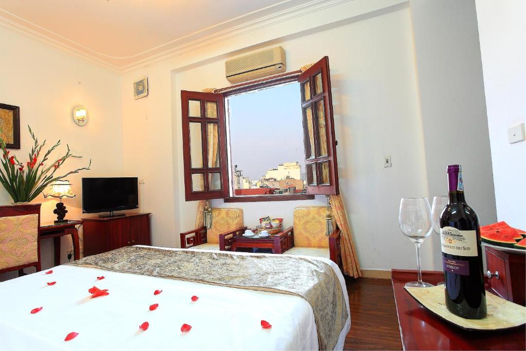 Двухместный (Улучшенный двухместный номер с 1 кроватью), Hanoi Luxury Hotel