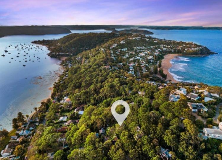 Palm beach Sydney, Modern home with water view photo 2