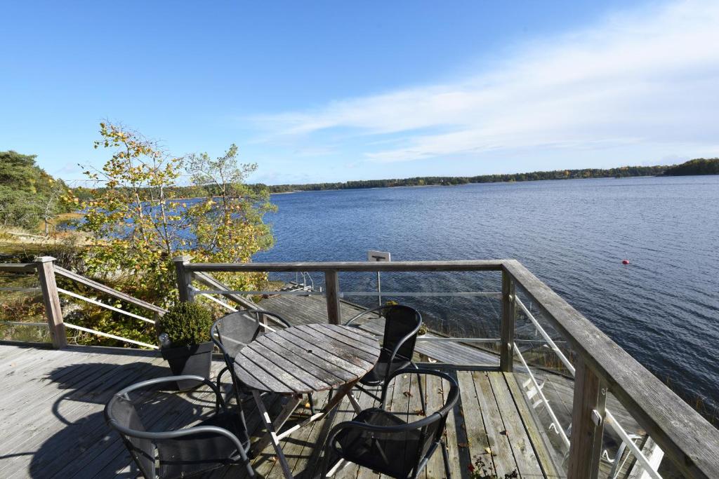 Unique house in Kopmannebro with fantastic lake plot photo 4