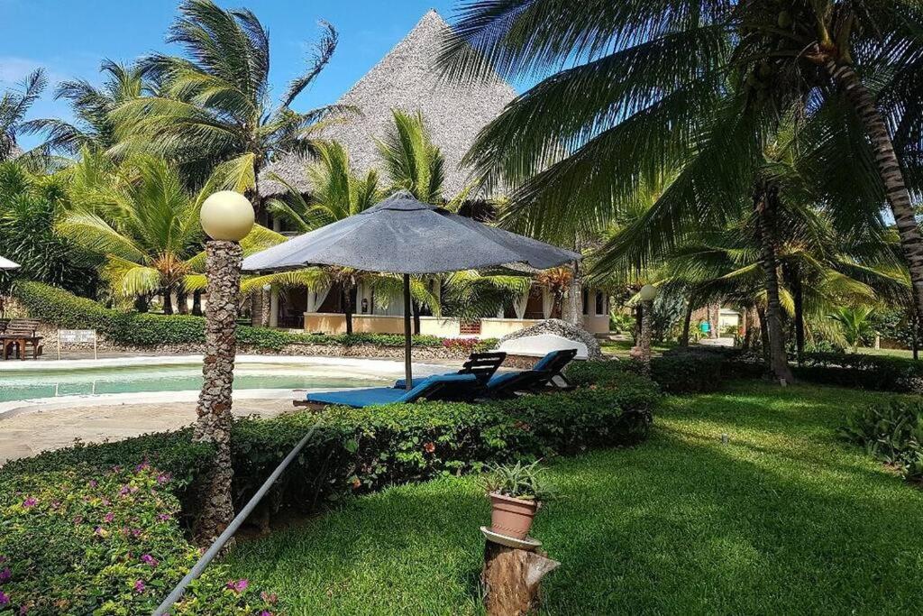 Baharini Beachfront Cottage photo 2