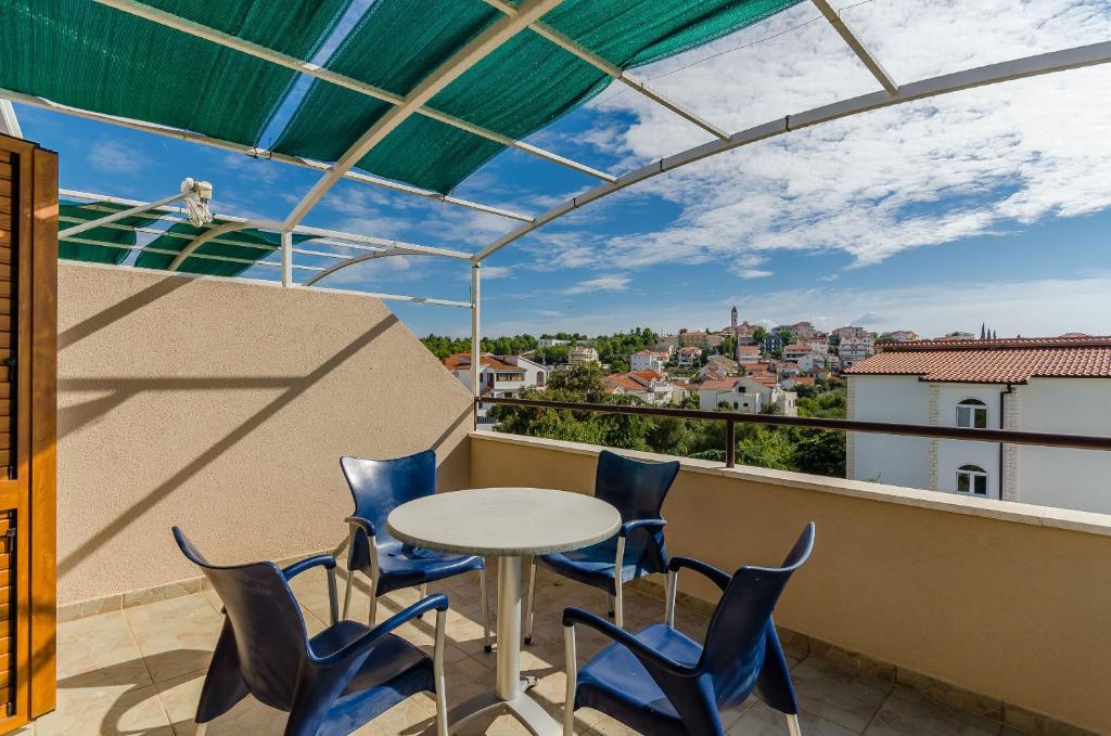 Apartments Milivoj photo 1