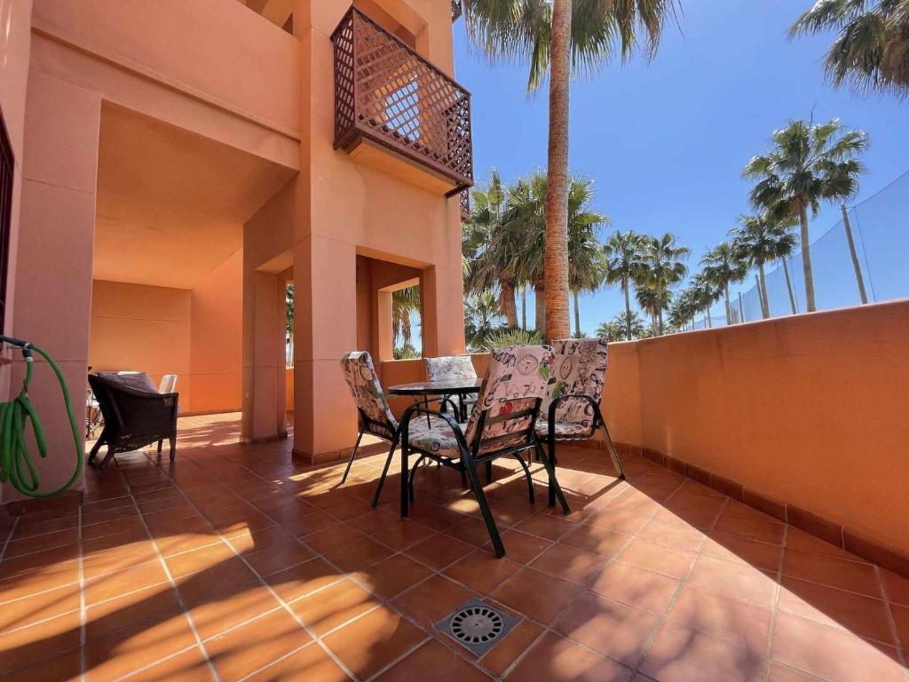 B3 Bajo con terraza de 64m2 totalmente equipado photo 3