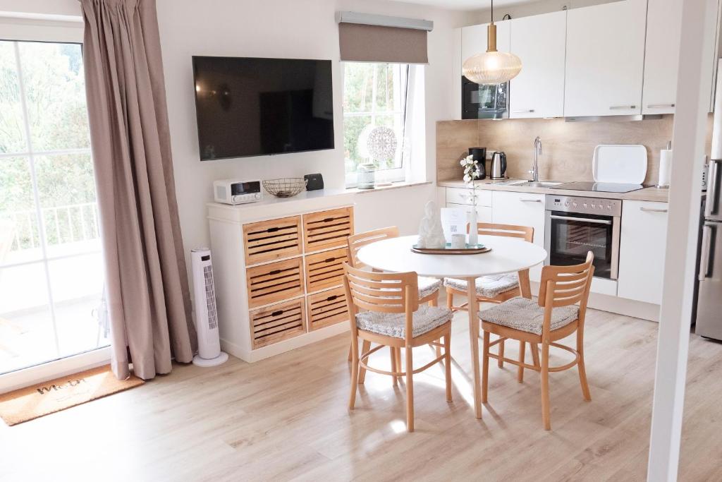 fewo1846 Strandresidenz Wassersleben - OstseeNest - modernes Studioapartment mit Balkon am Strand photo 3