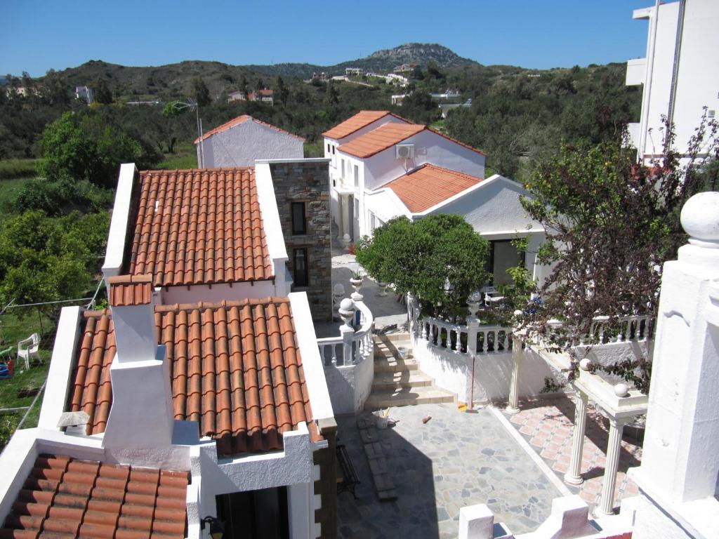Апартаменты (Двухуровневые апартаменты), Castellino Studios