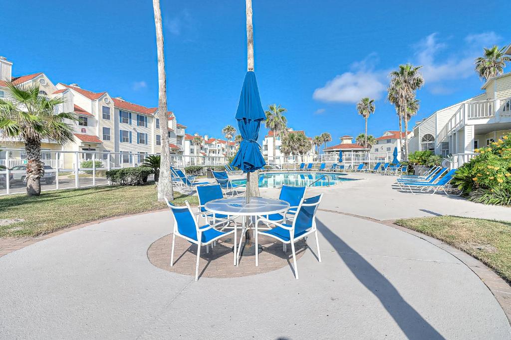 Beach Club 174 photo 4
