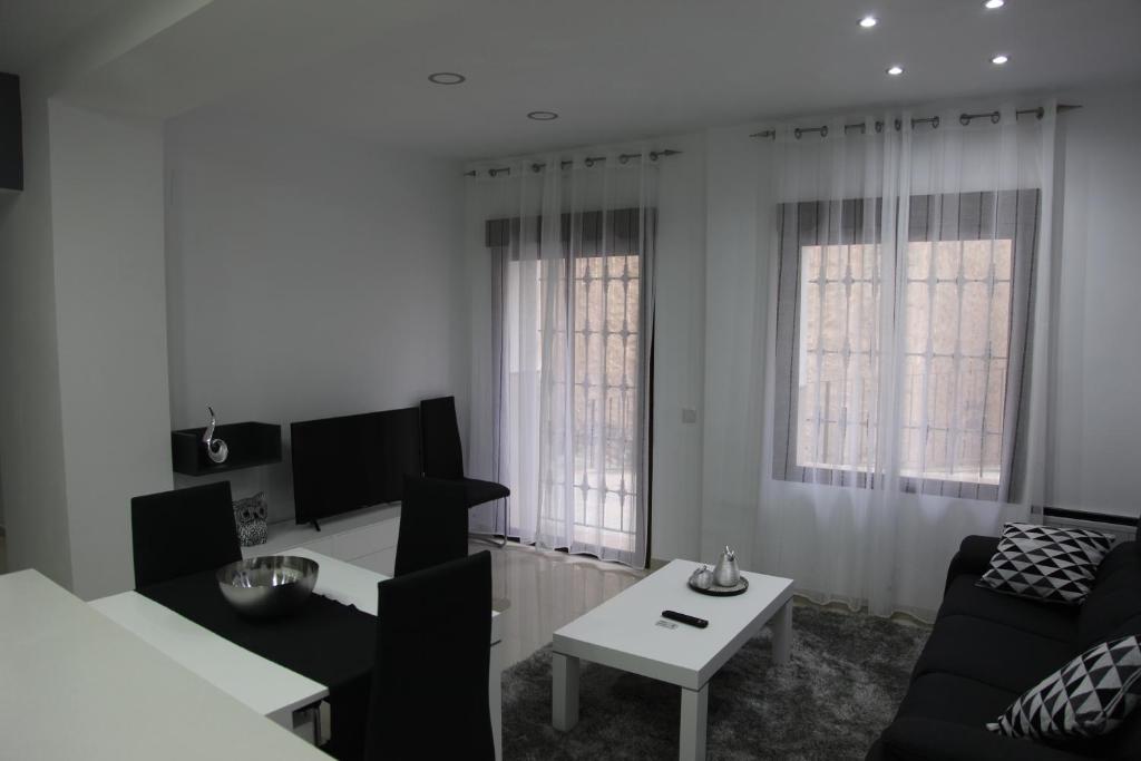 Apartamentos Alogia, Pastora, Yerbater photo 3