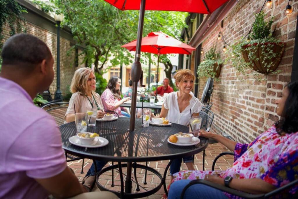 HoneyComb GEM, Beautifully Designed & Near Downtown Thomasville photo 2