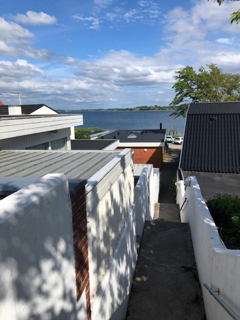 Hel(t) udlejningsbolig med Christina som vært photo 1