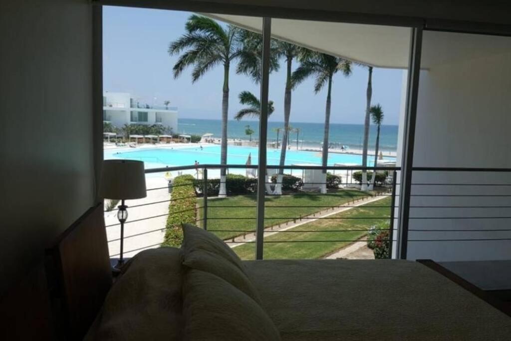 Condominio del faro frente a playa photo 1