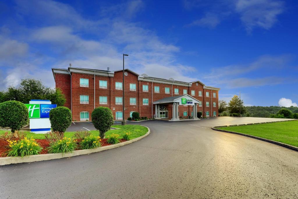 Holiday Inn Express Campbellsville, an IHG Hotel image