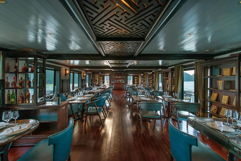 Paradise Luxury Cruise