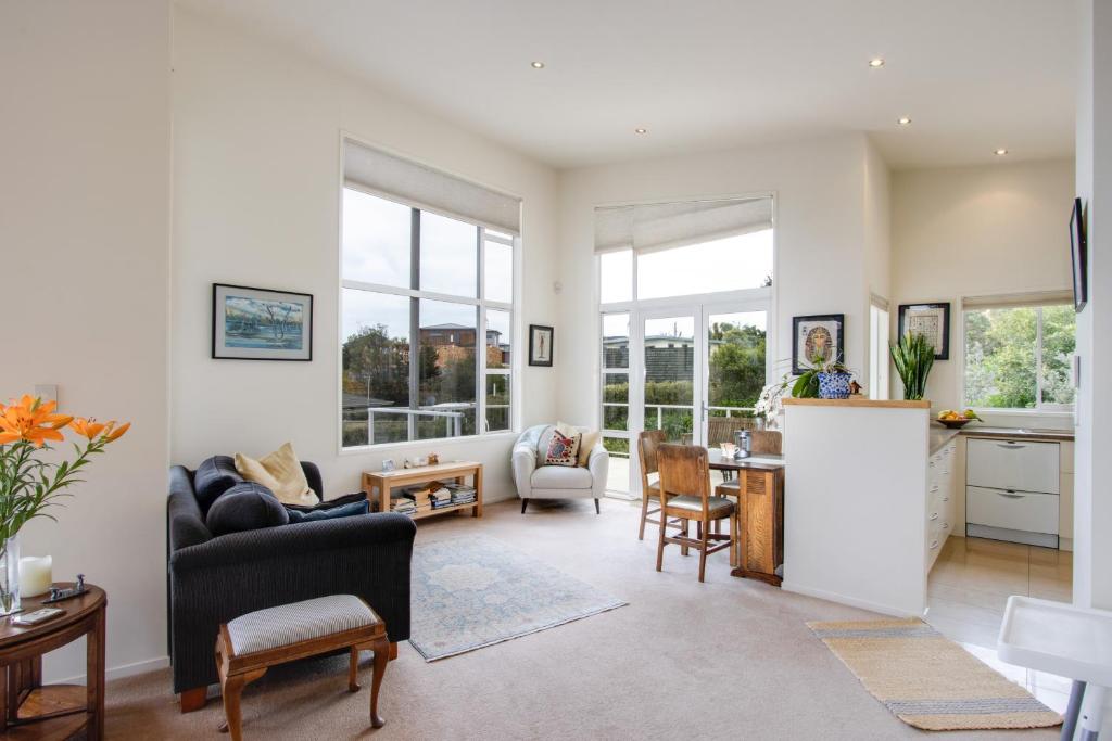 Havelock Wine Down - Havelock North Holiday Home photo 3