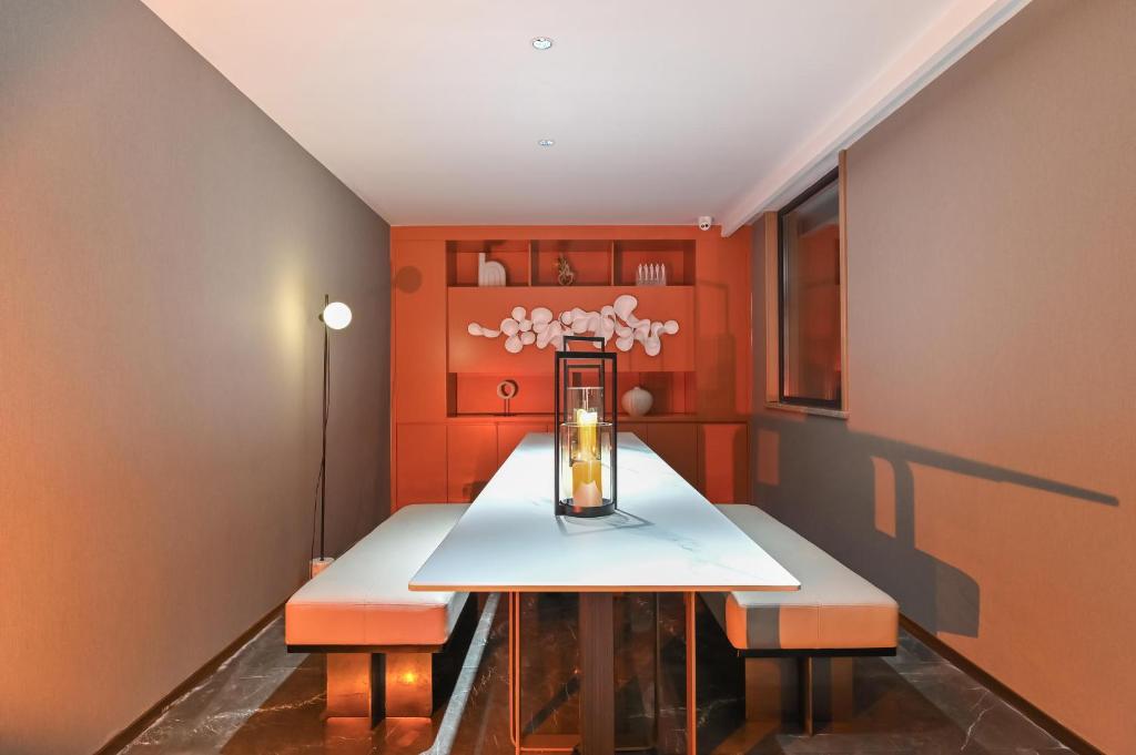 Atour Hotel Luliang Central Park photo 4