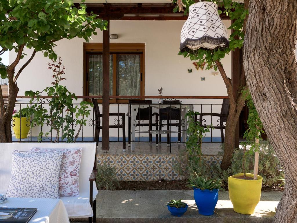 Eleni's Cottage, for Natural Living, By ThinkVilla photo 4