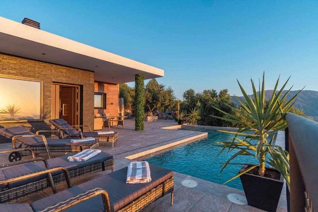 Villa Fahrenheit photo 1