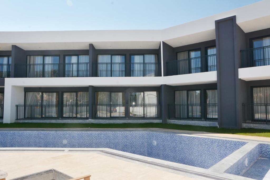LUXURY SUITS and APARTS KEMER photo 2