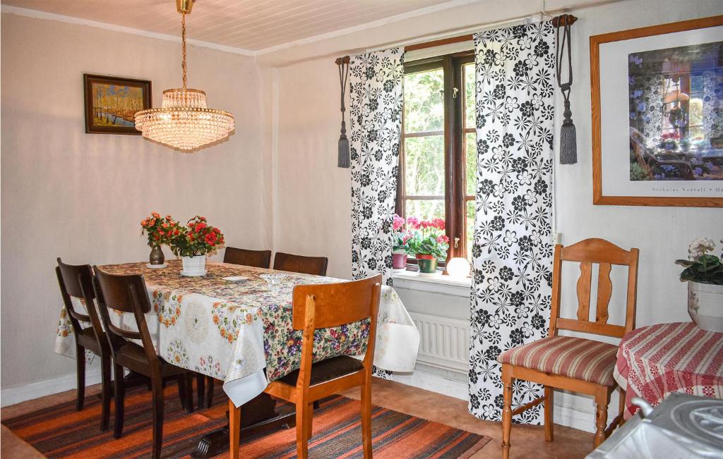 Awesome Home In Hstveda With 2 Bedrooms photo 3
