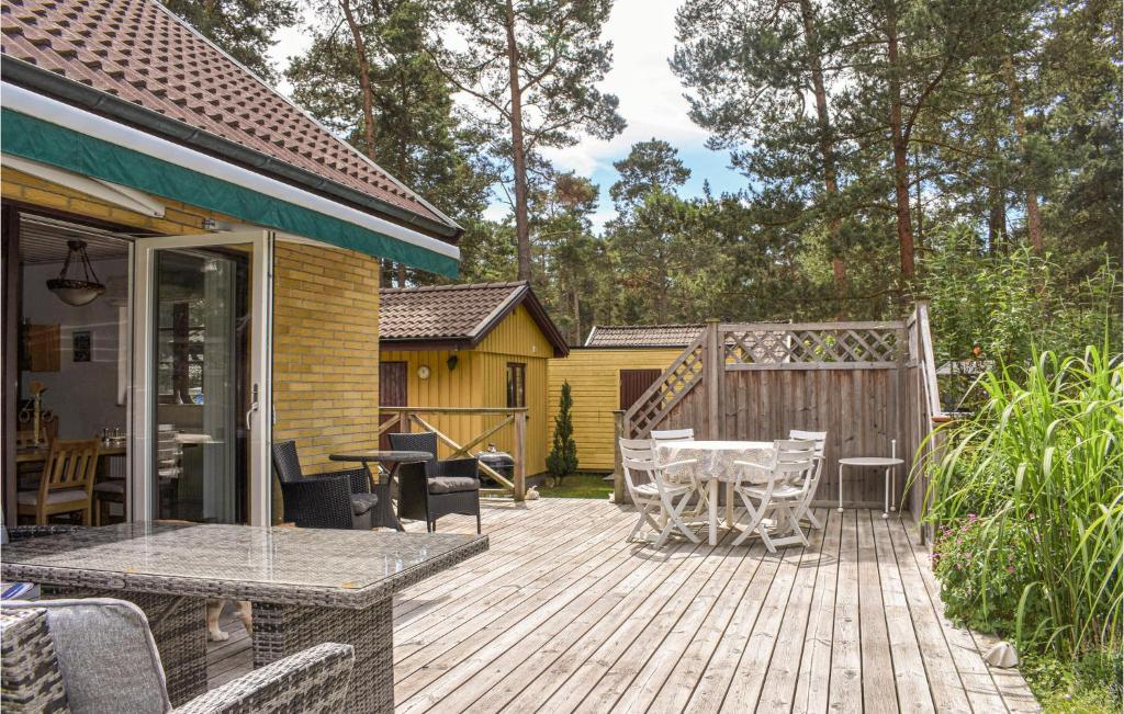 Nice Home In Yngsj With Wifi And 3 Bedrooms photo 1