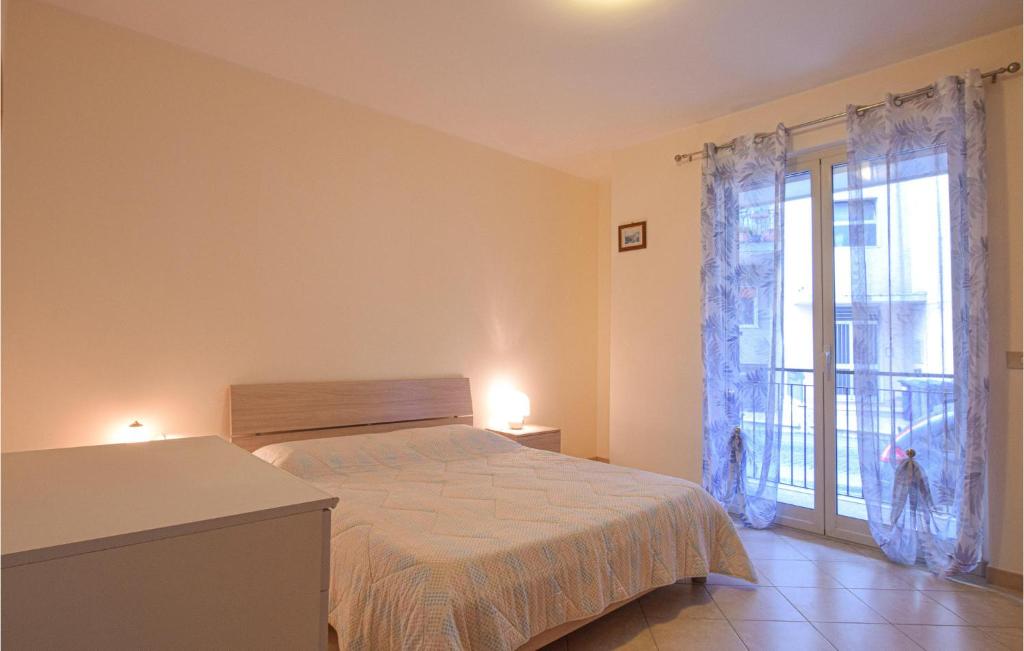 Amazing Apartment In Fiumefreddo Di Sicilia With 2 Bedrooms And Wifi photo 3