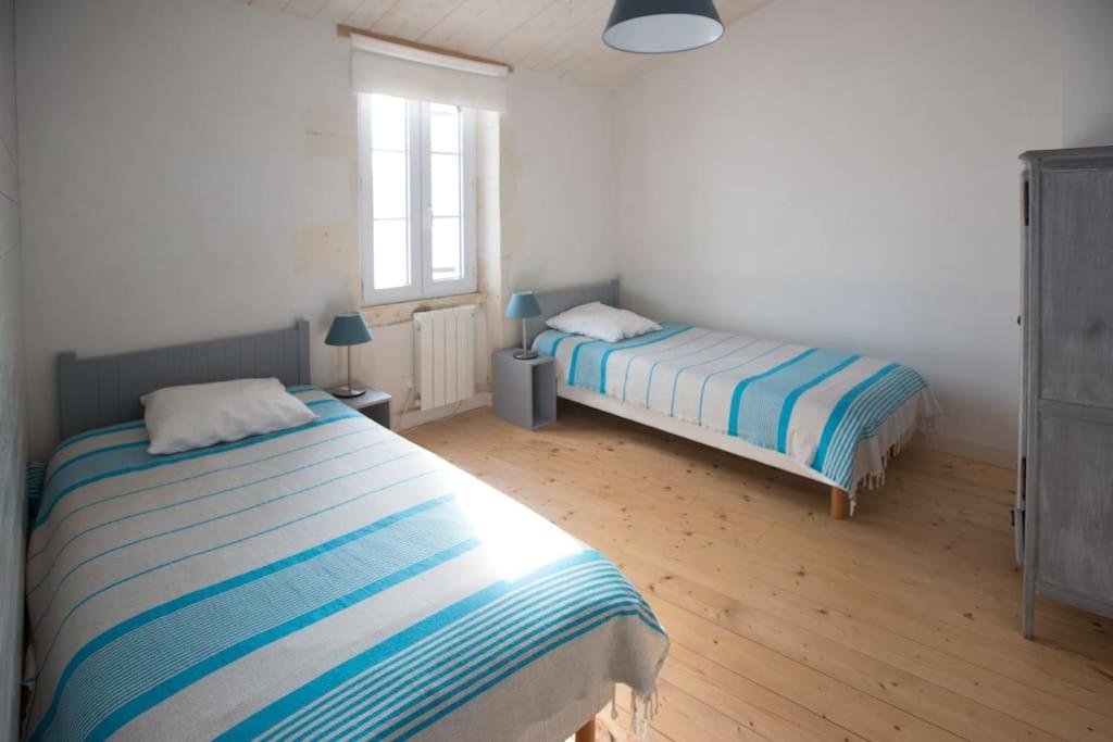 Maison de bourg proche commerces et plages photo 2