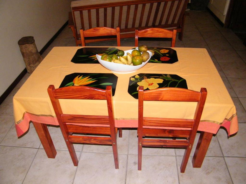 Maison de 2 chambres avec terrasse amenagee et wifi a Gros Morne photo 2