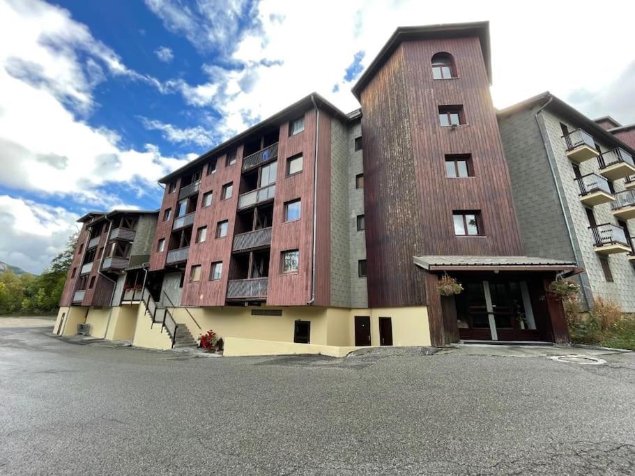 Le Seignus d'Allos T2 30m2. Aux pieds des pistes. photo 1