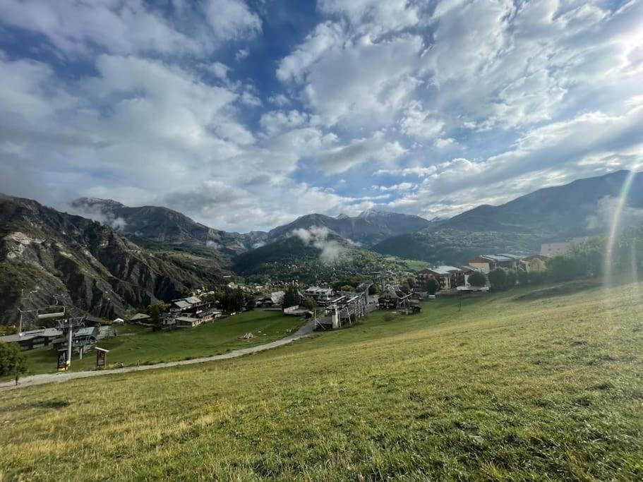 Le Seignus d'Allos T2 30m2. Aux pieds des pistes. photo 3