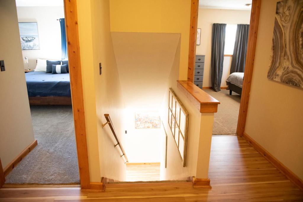 Biker Hiker friendly 3 bedroom by Strouds Run State Park photo 2