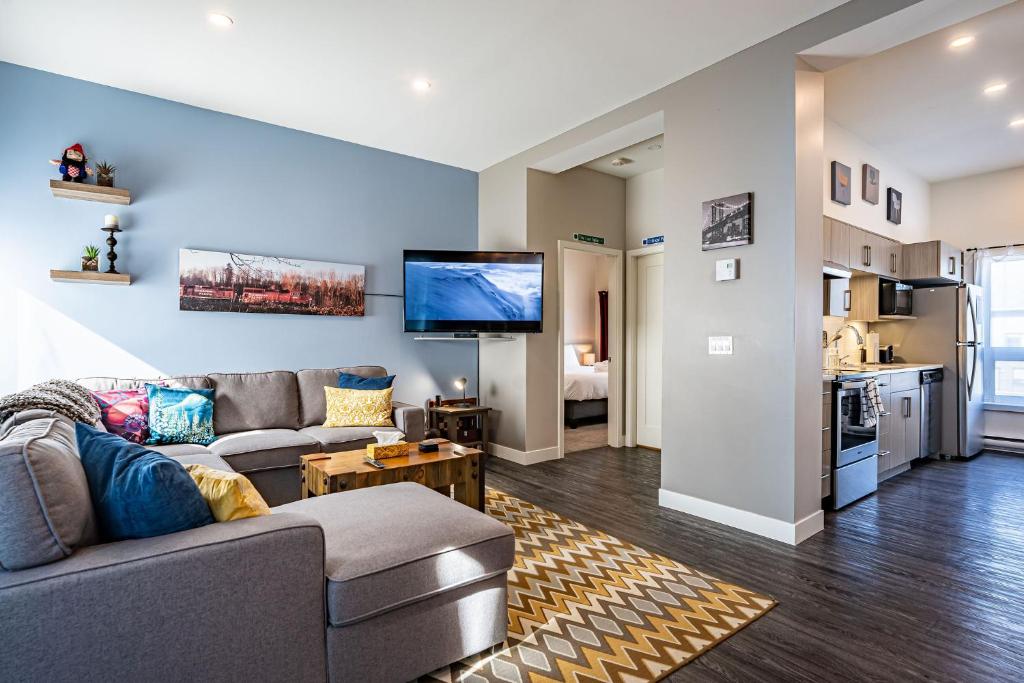 Pillow Top Condo by Revelstoke Vacations photo 4