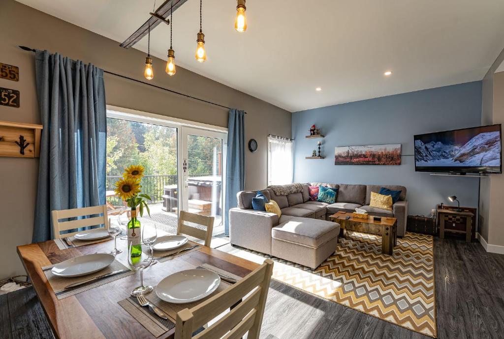 Pillow Top Condo by Revelstoke Vacations photo 2