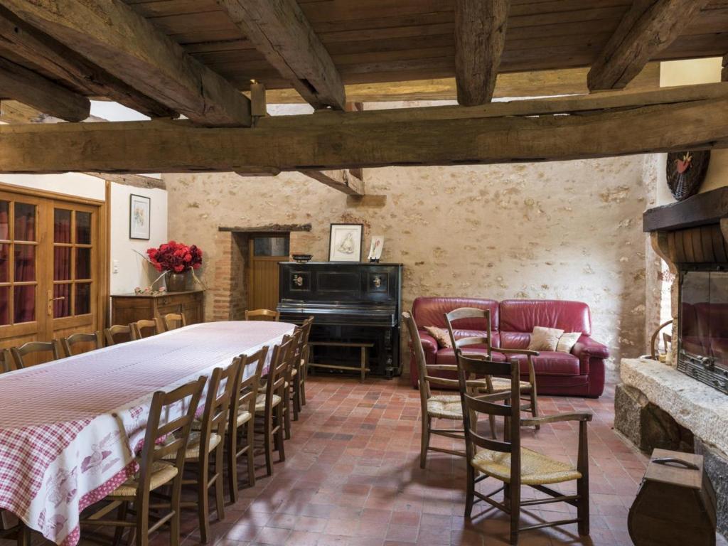 Gîte Audes, 6 pièces, 15 personnes - FR-1-489-144 photo 2