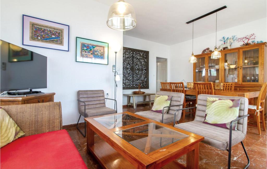 Awesome Home In Campello With Wifi, 4 Bedrooms And Outdoor Swimming Pool photo 1