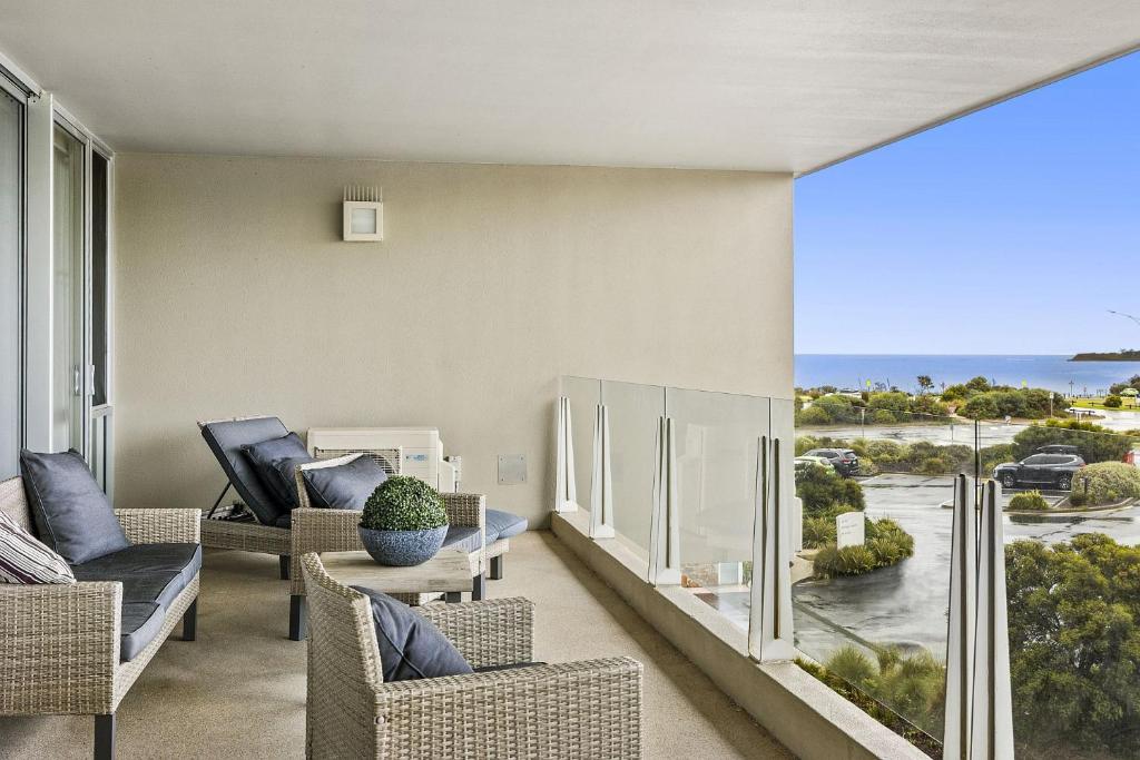 Resort Penthouse 305 photo 1