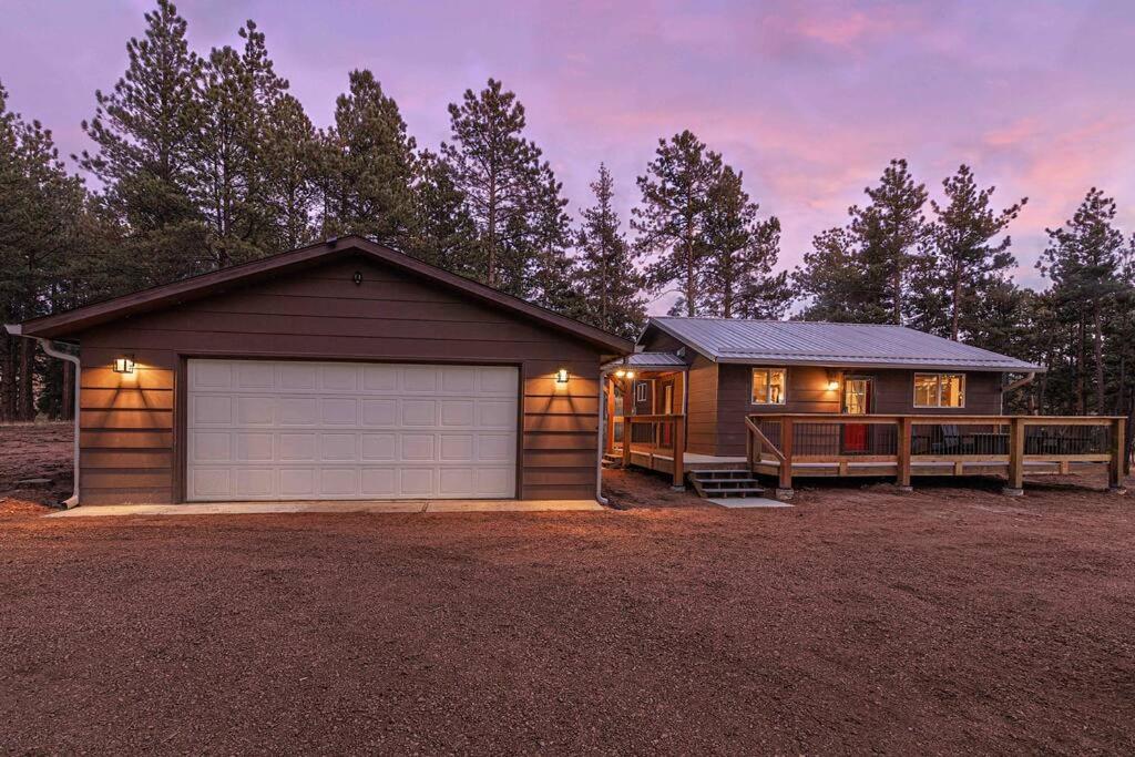 Mountain Getaway - Dark Sky Views - The Fossil Lodge photo 2