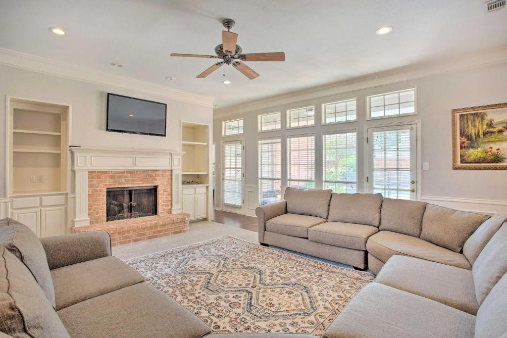Elegant Plano Home with Private Outdoor Pool! photo 3