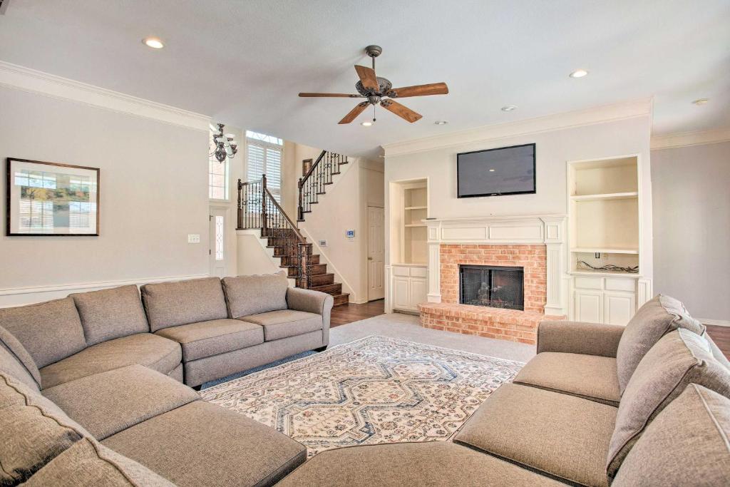 Elegant Plano Home with Private Outdoor Pool! photo 4