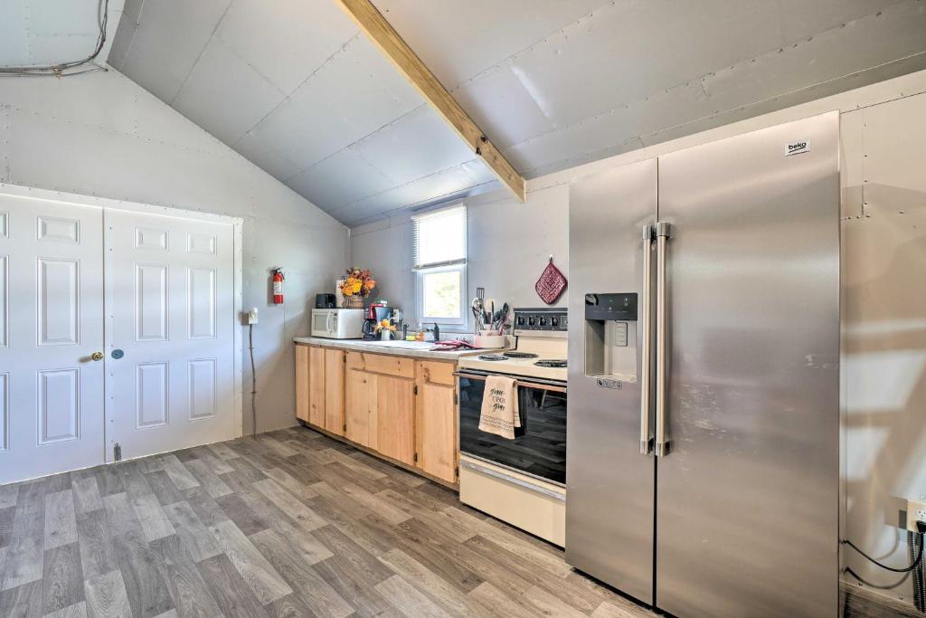 Dog-Friendly Huntsville Cabin, Near Trails! photo 3