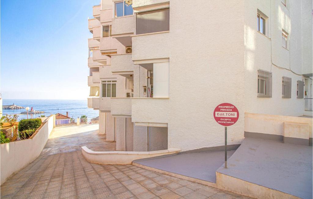 Amazing Apartment In La Vila Joiosa With Wifi And 2 Bedrooms photo 2