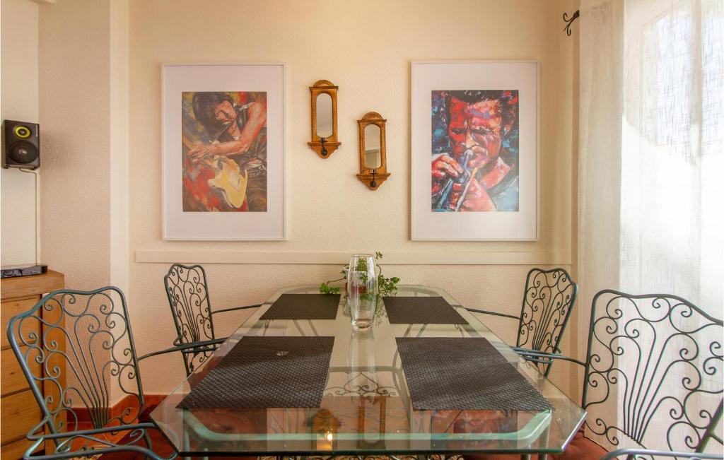Amazing Apartment In La Vila Joiosa With Wifi And 2 Bedrooms photo 4