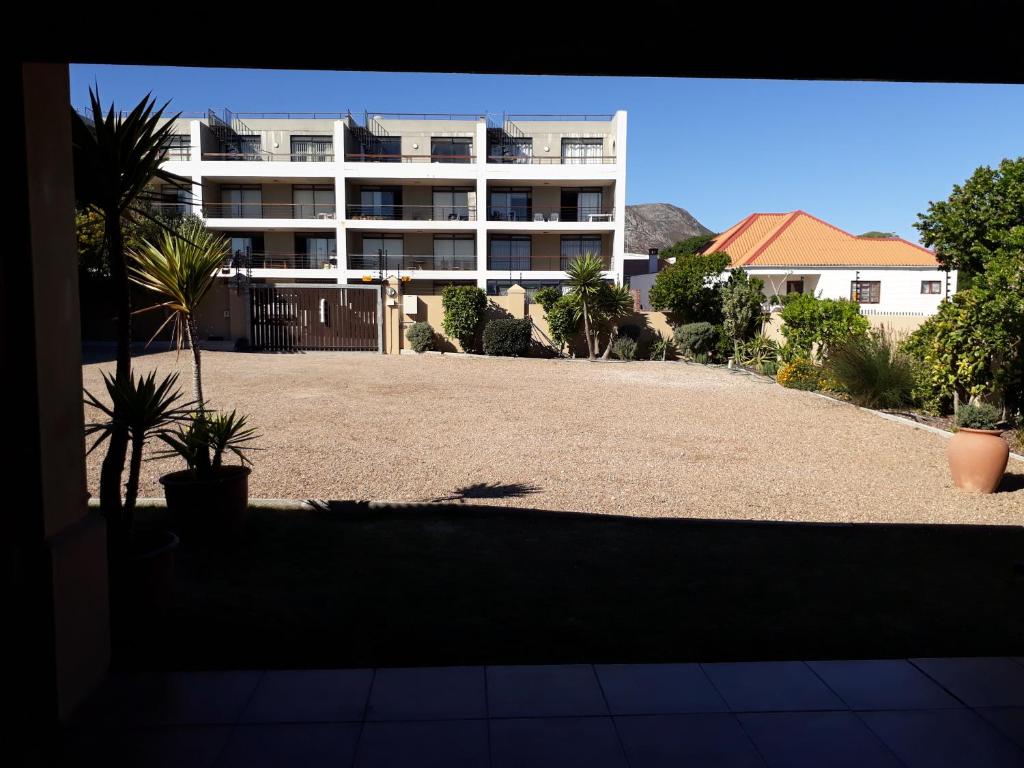 Tourist Lodge Gansbaai photo 4