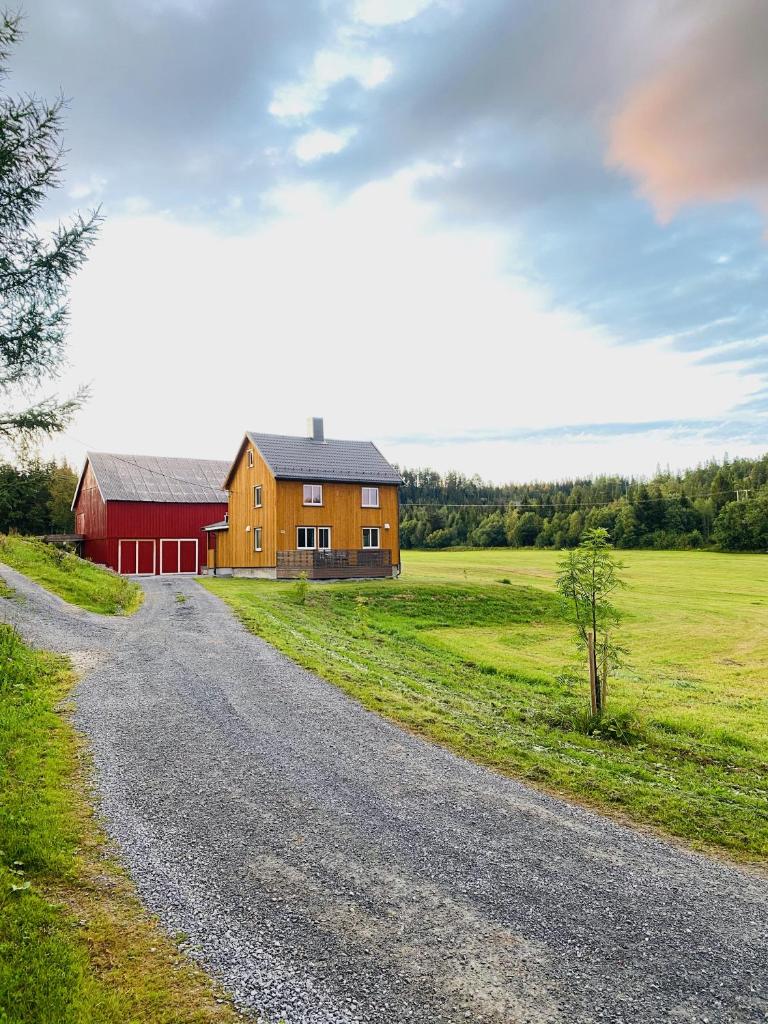 Fjellstad Gård - 2 minutes from E6 and 5 minutes drive from Steinkjer city photo 2