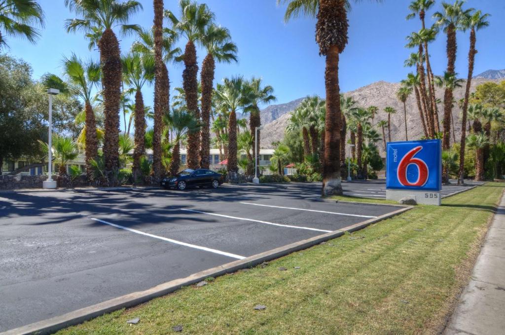 Motel 6-Palm Springs, CA - East - Palm Canyon photo 3