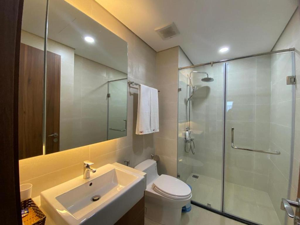 Golden park Tower- corner apartment with Cầu Giấy view