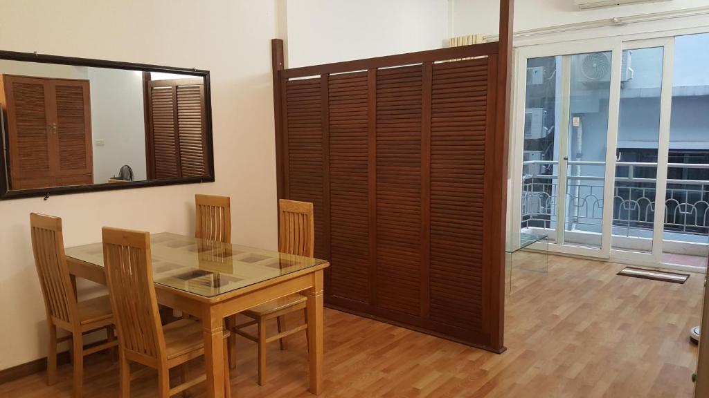 Căn hộ balcony Hồ Gươm, dài ngày giá tốt.