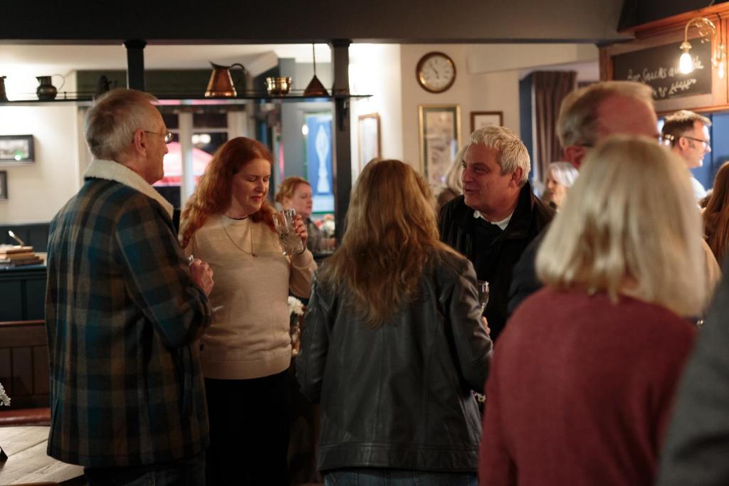 The Three Horseshoes East Worldham photo 4