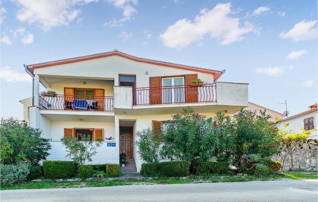 Beautiful Apartment In Vrsar With 2 Bedrooms And Wifi photo 1