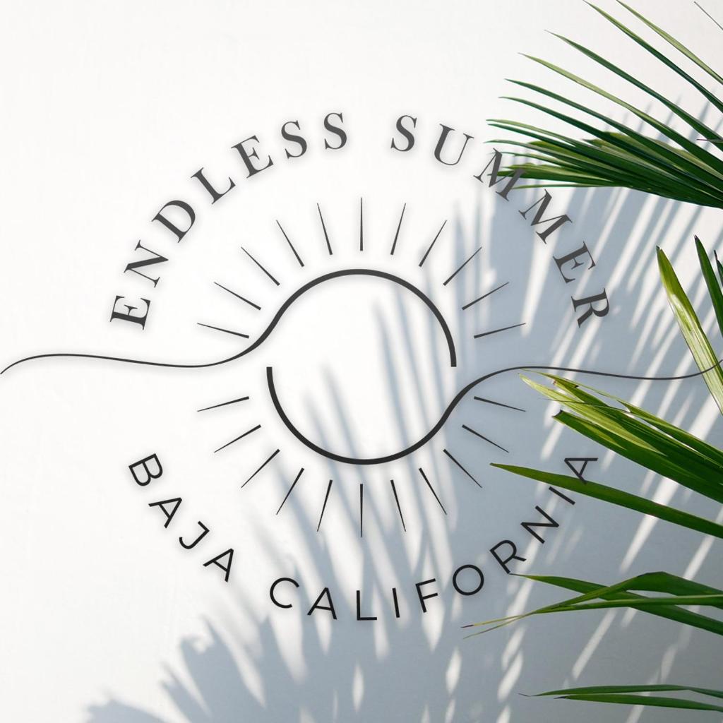 Endless Summer - 2Bed 2Bath Condo - Seasonly Heated Pool with Ocean Views - 5min walk to Beach - Fibre Internet - Sleeps 6 photo 1